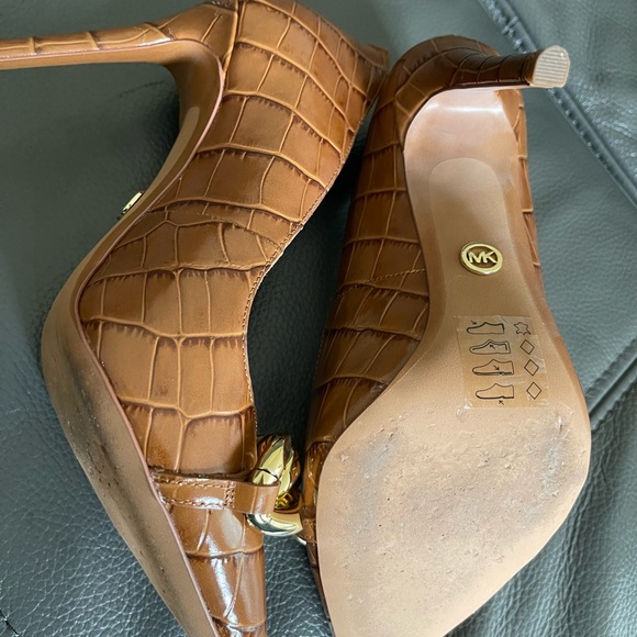 Michael Kors pumps - Picture 8 of 10